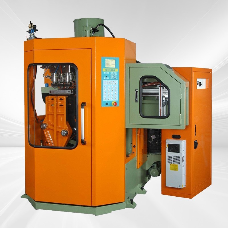 Single-station blow molding machine